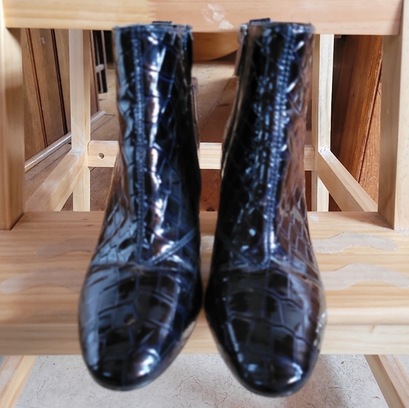 3/$60: 💕🔥TOPSHOP LIKE NEW SIZE EU 38 NAVY CROC ANKLE BOOT🔥💕 - Picture 4 of 9